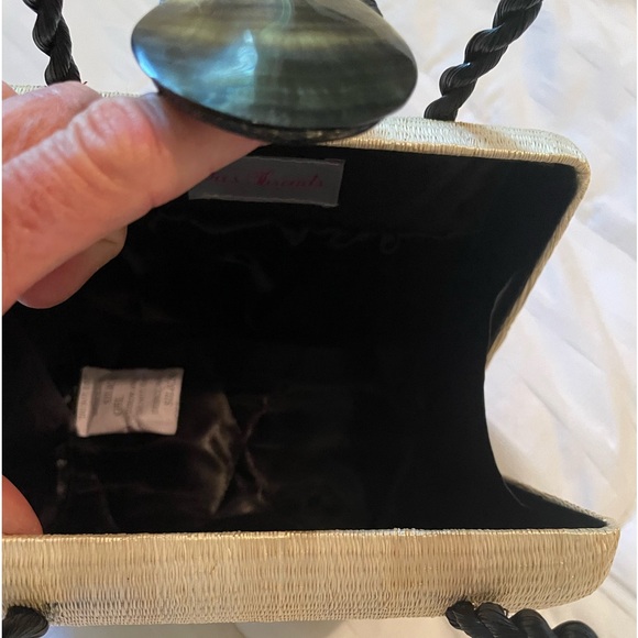 VIZA purse-one of a kind-gorgeous-new w/o tag-summer time-smoke/pet free home - Picture 3 of 10